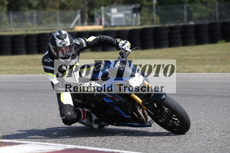 Archiv-2025/49 26.08.2025 Cornu Master School ADR/blau-bleu/0-4